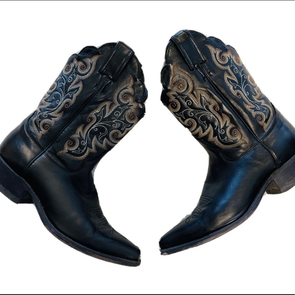 Flash SALE - JUSTIN leather black cowboy boots 8.5